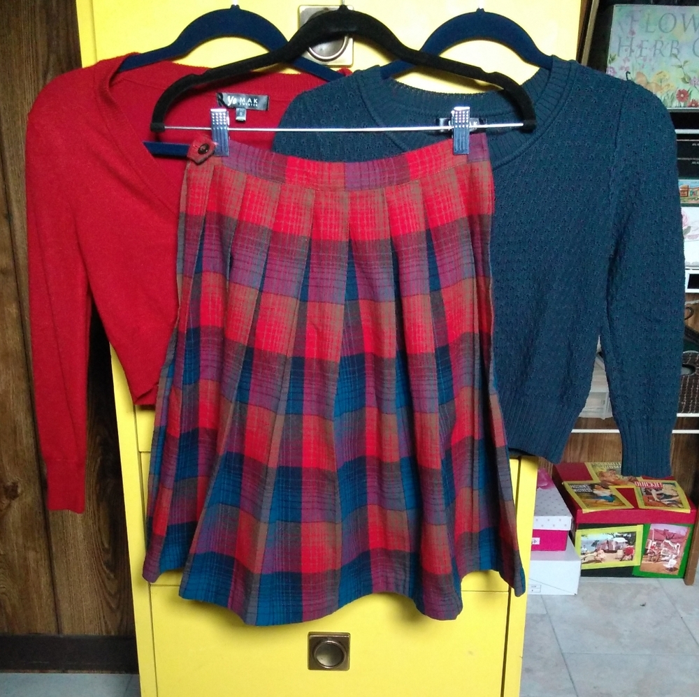 Vintage 1950s Plaid Wool Pleated Skirt Set
